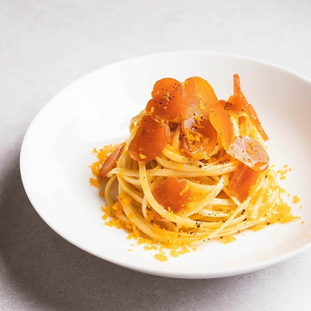 spaghettis à la boutargue persil ail